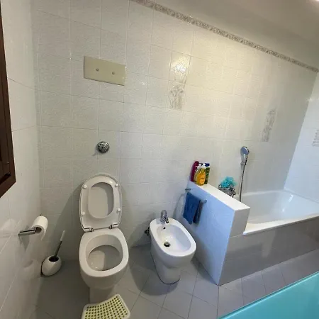 Aden Bed & Breakfast 3*