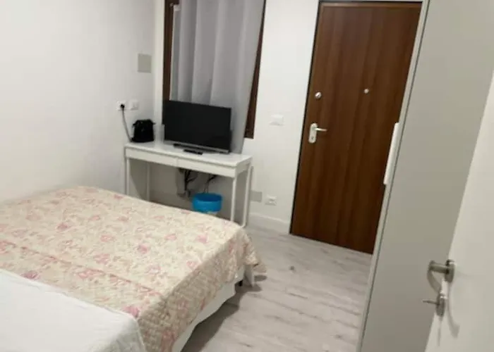 Aden Bed & Breakfast 3*